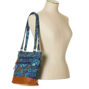 Stone Mountain Blue Paisley Quilted Donna Tote Purse